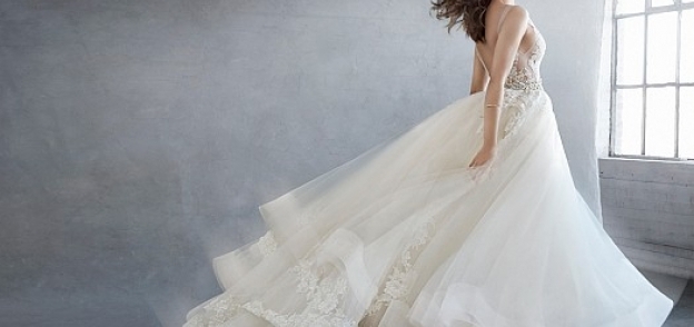 فستان زفاف من تصمصم لازارو