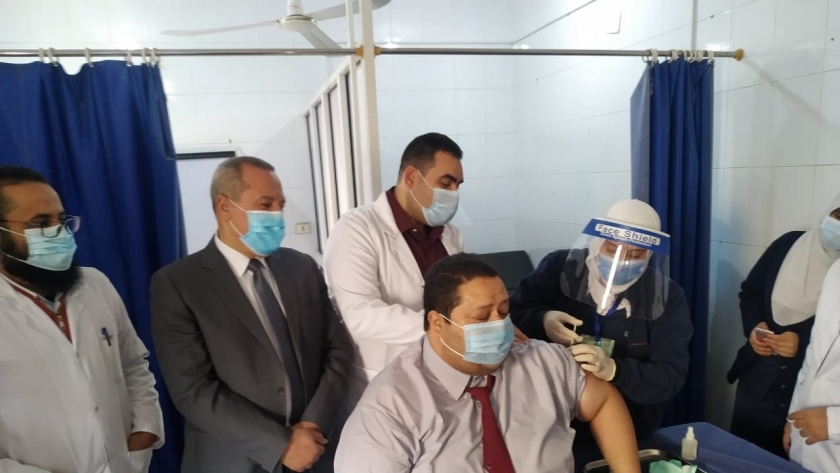 عمليات تطعيم المصريين بمصل كورونا