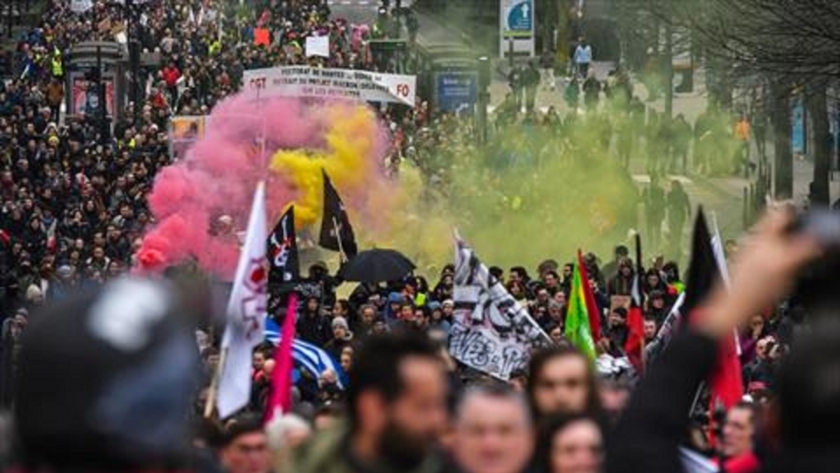 إضراب لليوم الـ23 ضد إصلاح نظام التقاعد في فرنسا