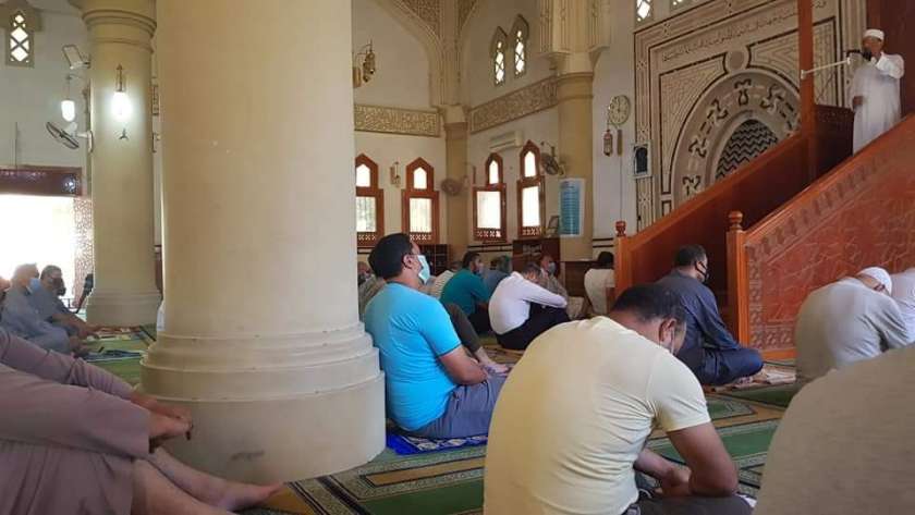 مساجد السويس تستقبل المصلين لاداء الجمعة