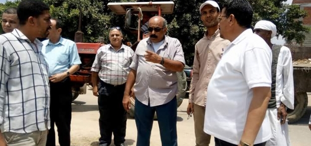 رئيس مدينة كفر الدوار يحيل 4 موظفين و3 أطباء للتحقيق