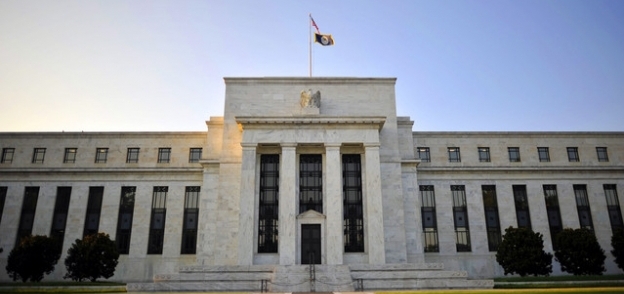 "المركزي الأمريكي" يثبت أسعار الفائدة