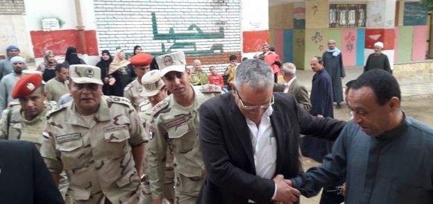 محافظ المنيا يتفقد لجان مركز ابوقرقاص