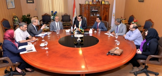 وفد السفارة الليبية بجامعة المنصورة