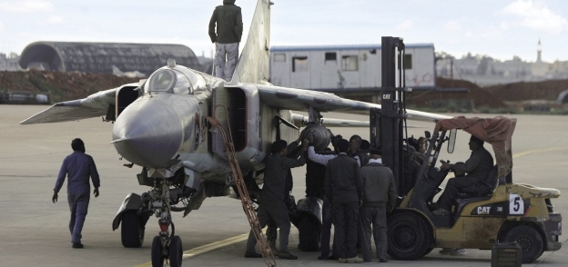قاعدة جوية تابعة للحكومة تستعد لشن غارات على الميلشيات فى ليبيا «أ.ف.ب»