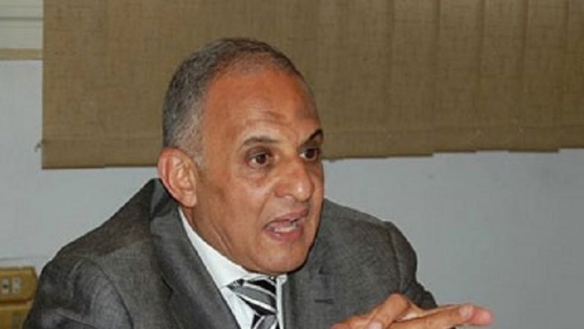 الدكتور طارق فتح الله، أستاذ القانون الدستوري