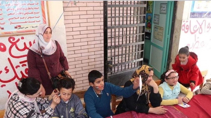 بمشاركة 30 طالب.. مكتبة مصر تُنظم يوم ترفيهى لطلبة مدرسة الأمل للصم بالقنايات