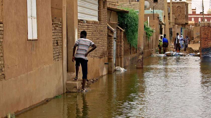مياه الفيضان تغرق شوارع المدن السودانية