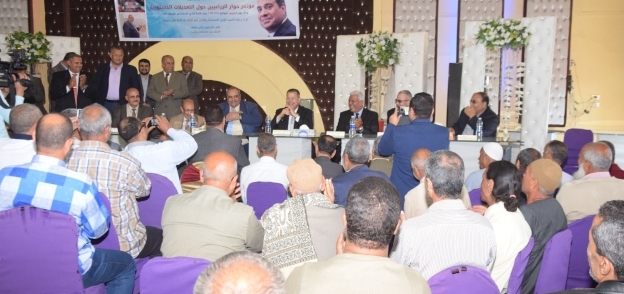 محافظ بني سويف: أثق في خروج الشعب المصري إلى صناديق الاستفتاء بكثافة