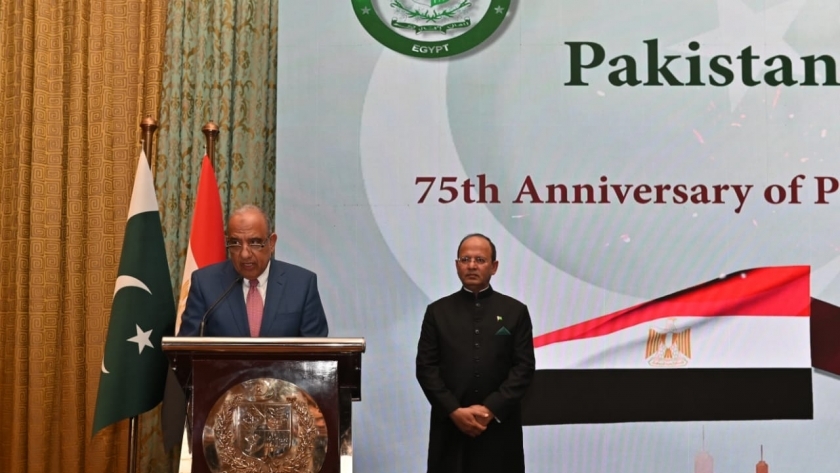 وزير قطاع الأعمال العام يشهد احتفالية العيد الوطني الباكستاني