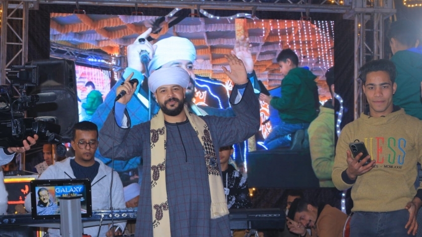 محمد عزت يروي السيرة الهلالية في ليالي رمضان