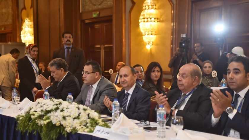 وزير التجارة والصناعة يفتتح مؤتمر " مستقبل الاستثمار في مصر .. روية مجتمع الاعمال"