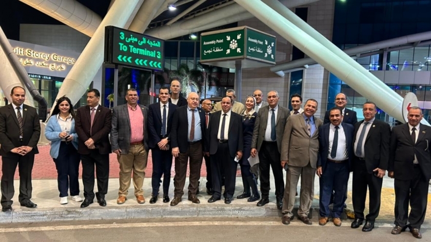 رجال الجمارك بقيادة الدكتور ماجد موسي والسحات الغتورى لمطار القاهرة الدولي