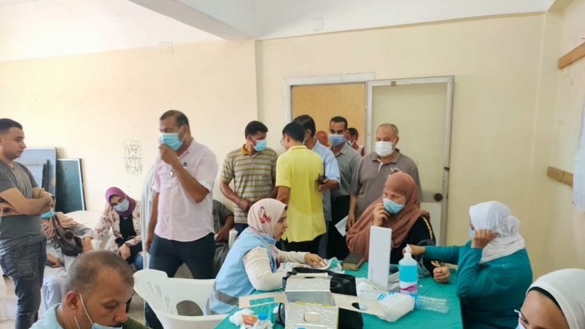 إجراء الكشف الطبي على 600 مريضا ضمن مبادرة " نور الحياة " بدعم صندوق تحيا مصر