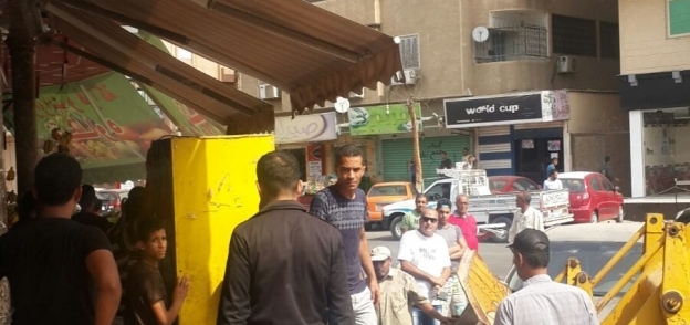 بالصور| أمن الإسماعيلية يزيل 44 مخالفة ويغلق محلين دون ترخيص في حملة مكبرة