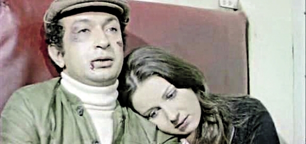 نور الشريف ونورا فى لقطة من الفيلم