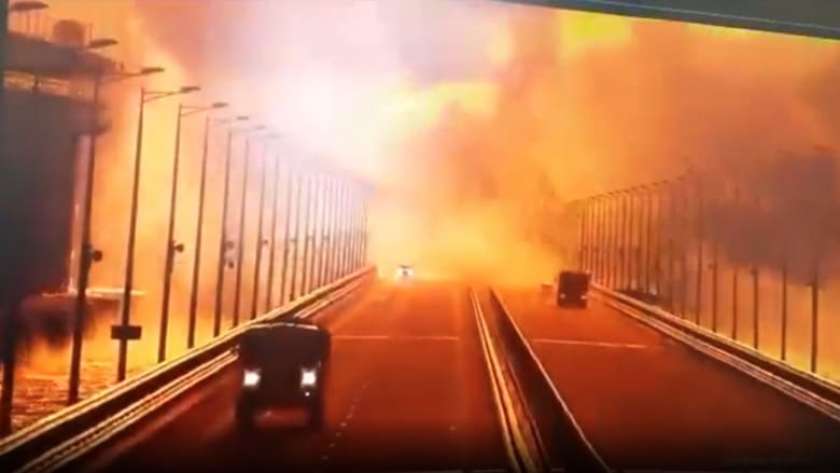 مقاطع تزعم انفجار جسر بالتيمور