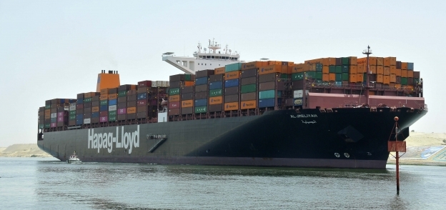 مميش قناة السويس تسجل ثاني أعلى رقم قياسي بعبور 68 سفينة بحمولات 5.5 مليون طن .