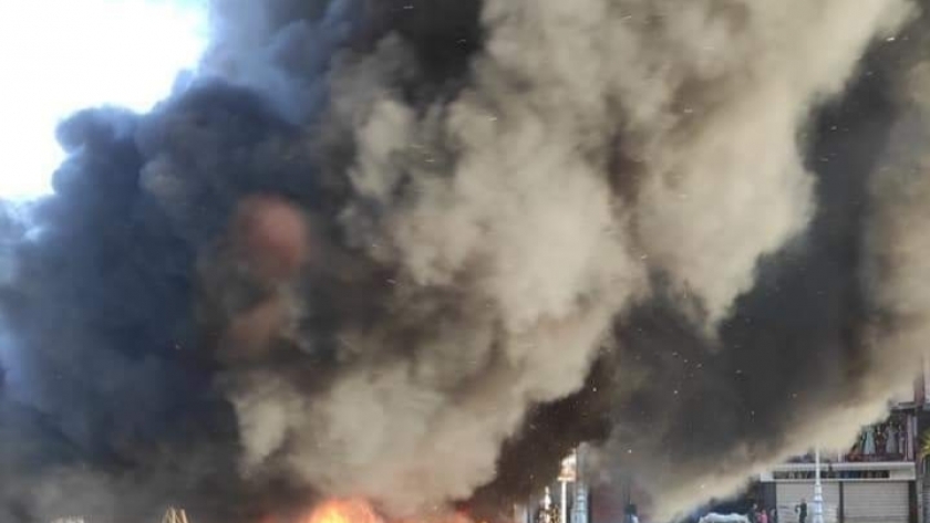 حريق في فرش فوانيس رمضان في الإسكندرية