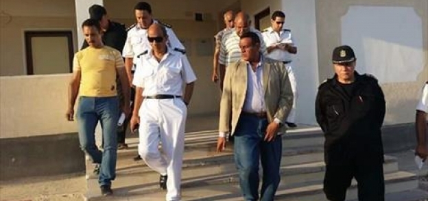 بالصور| رئيس مدينة سفاجا يتفقد مقار اللجان الانتخابية