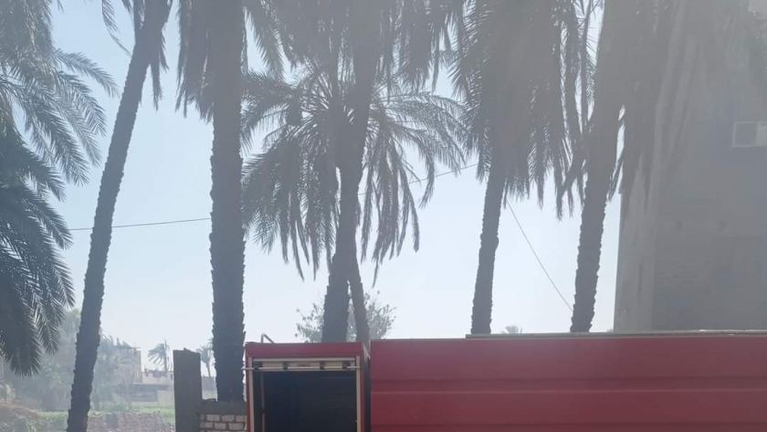 حريق هائل في عدد من منازل قرية عتمان بمحافظة قنا