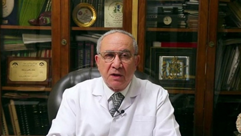 الدكتور صلاح الغزالي حرب، أستاذ الأمراض الباطنة بقصر العيني