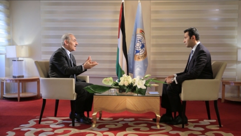 رئيس الوزراء الفلسطينى خلال حواره مع الإعلامى عمرو خليل
