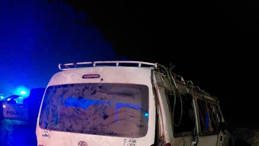 حادث انقلاب سيارة على طريق أسيوط الغربي بالفيوم