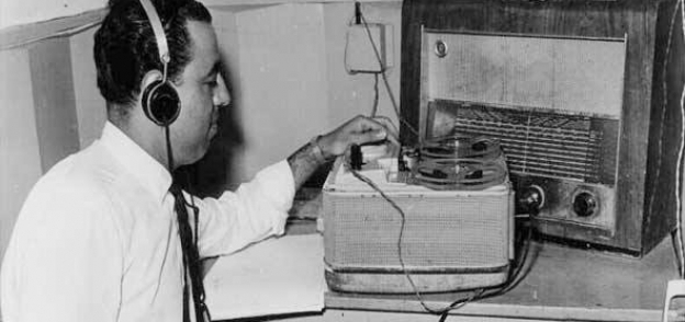 بدأ البث الإذاعي في مصر في عشرينيات القرن الماضي