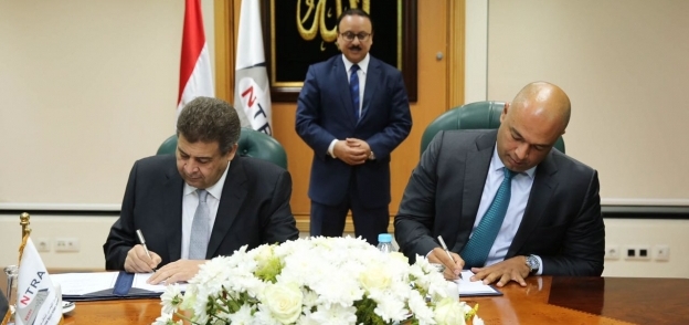 اتصالات مصر خلال توقيع رخصة الجيل الرابع