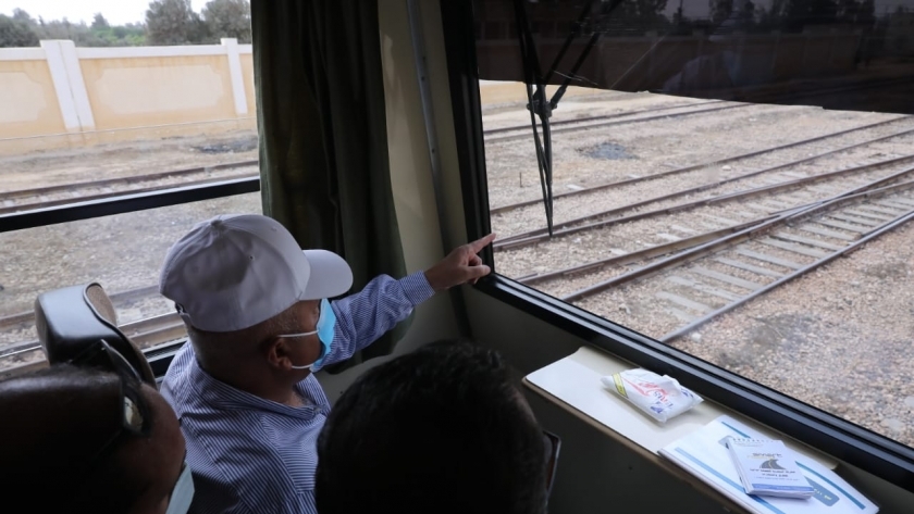 وزير النقل يتفقد مشروع القطار السريع (السخنة - مطروح): يخفّض زمن الرحلات