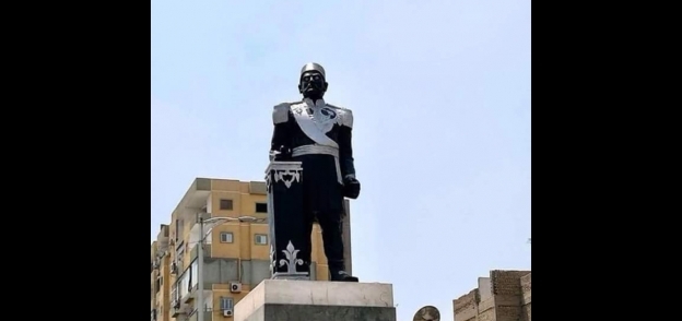 تمثال الخديوي إسماعيل بعد دهانه