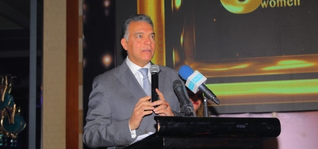 الدكتور هشام عرفات، وزير النقل والمواصلات سابقًا