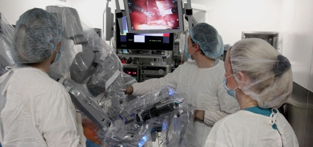 عملية روبوت جراحية