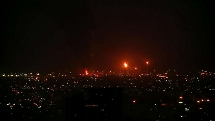 جانب من حريق مصفاة طهران