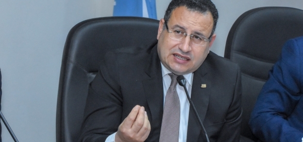 عبدالعزيز قنصوة محافظ الإسكندرية