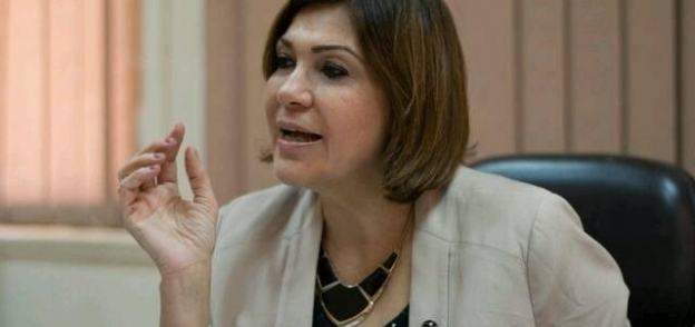 الدكتورة سوزان القليني عميد كلية أداب عين شمس