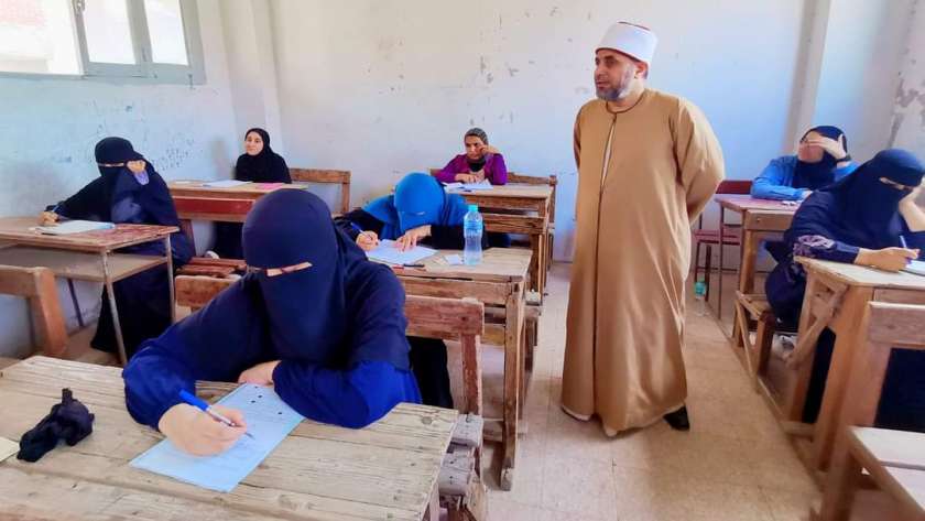 أزهر الشرقية: لا شكاوى من امتحانات الأدب والنصوص