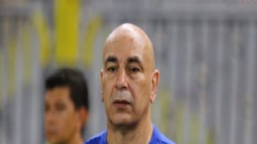 حسام حسن عميد لاعبي العالم السابق