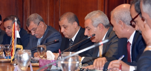 جانب من اجتماع اللجنة المصرية السودانية