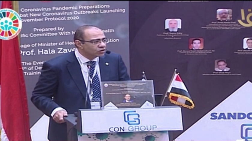 الدكتور حسام حسني، رئيس اللجنة العلمية لمكافحة كورونا