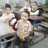 طلاب فى مدرسة محمد كريم الابتدائية بعزبة النخل