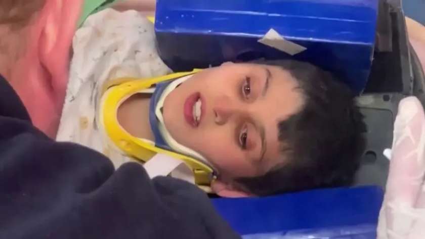 إنقاذ طفل من تحت أنقاض زلزال تركيا