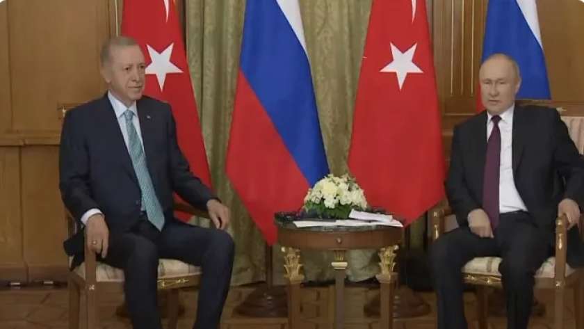 جانب من لقاء الرئيس الروسي فلاديمير بوتين ونظيره التركي رجب طيب أردوغان في سوتشي