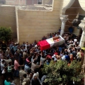 أهالي قرية "البندرة " بالغربية يشيعون جثمان أمين شرطة استشهد فى مطاردة