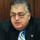 عمرو عبدالسميع