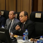 جانب من اجتماع محافظ كفر الشيخ ومساعد وزير المالية