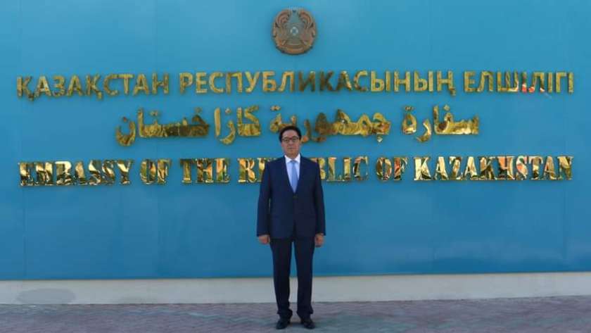 سفير كازاخستان بالقاهرة خيرات لاما شريف