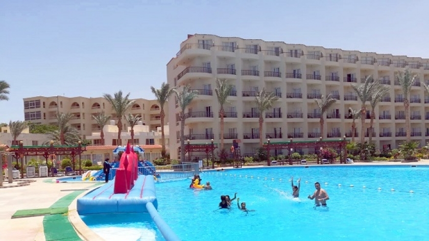 الفنادق خلال استقبالها الزوار المصريين