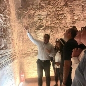 وزراء الآثار والسياحة والتضامن والثقافة فى أبو سمبل لمشاهدة تعامد الشمس على "رمسيس الثاني"